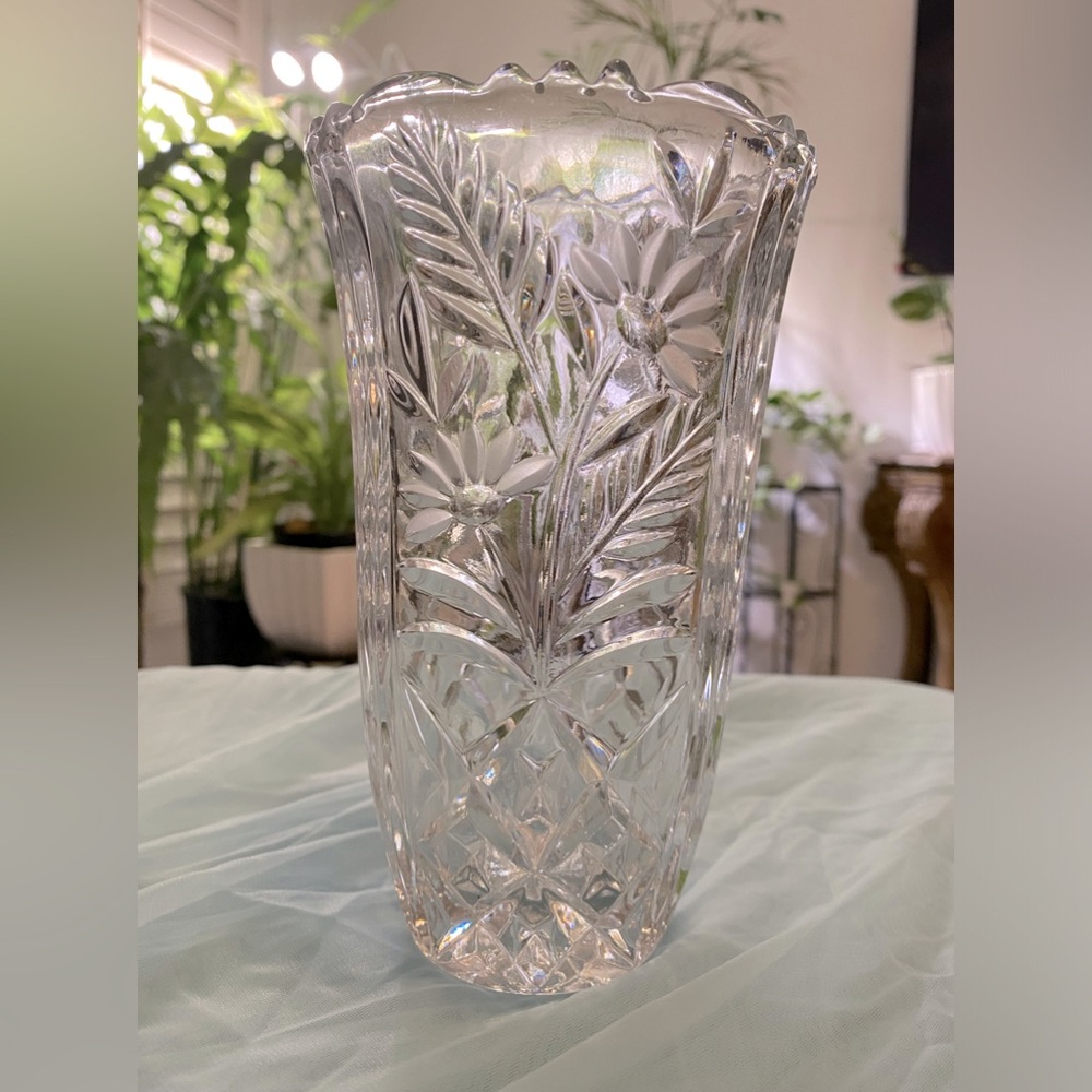 VINTAGE CRYSTAL VASE MARGARET by ANNA HUTTE